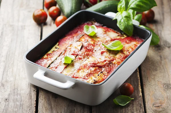 Olasz parmigiana cukkínivel — Stock Fotó