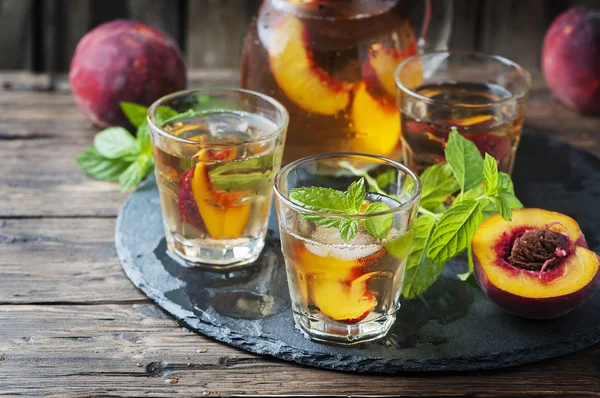 stock image Cold tea with peaches 