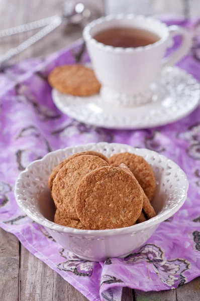 Чашка чаю і домашнє печиво — стокове фото