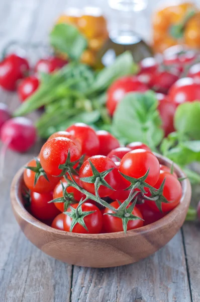 Kase ve sebze domates