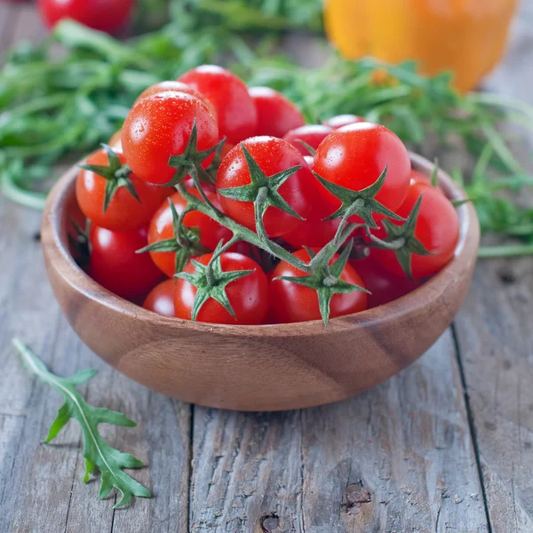 Tomatoes, arugula and pepper — Stock Photo, Image