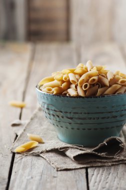 Masada çiğ makarna