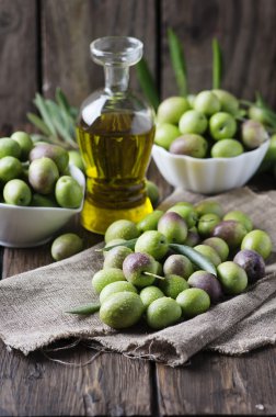 Ham zeytin yağı yapmak için