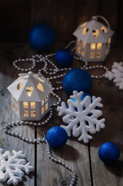 topları ile yılbaşı süsleme