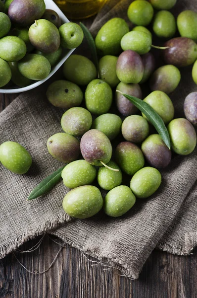 Raw olives for making oil — Stock Photo, Image