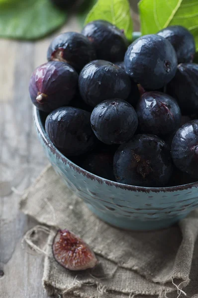 Red sweet figs on table — Stock Photo, Image