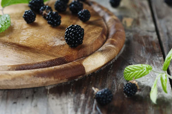 鲜甜黑莓 — 图库照片