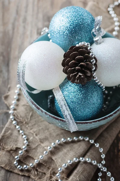Kerst ornament op tafel — Stockfoto