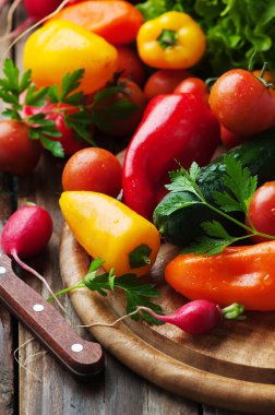 vegan gıda çiğ sebze ile