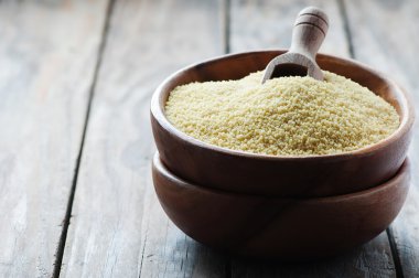 Masada pişmemiş kuskus