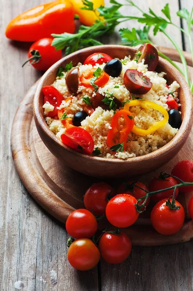 Couscous con verdure e olive — Foto Stock