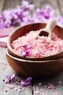 Spa konsept pembe tuz ile