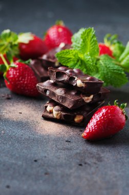 Çikolata nane ve çilek ile