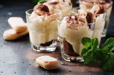 Gelenek İtalyan tiramisu pasta