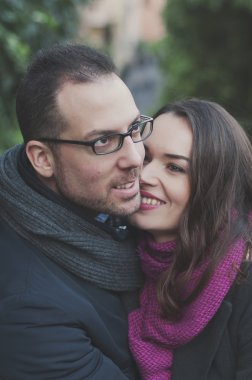 Roma'da yürüyüş aşık Çift