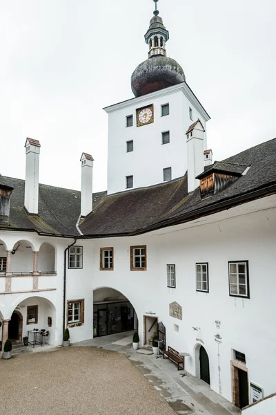 Dziedziniec zamku Orth w Austrii Obrazy Stockowe bez tantiem