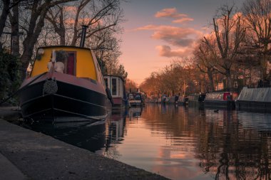 Londra Regent's kanalları üzerinden günbatımı