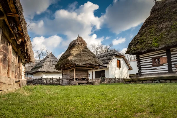 Сільський дерев'яних будинків — стокове фото