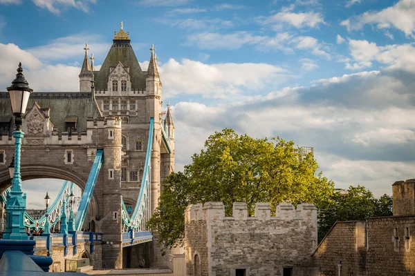 Side View Tower Bridge Victorian Structure Outer Wall Tower London — Stock Photo, Image