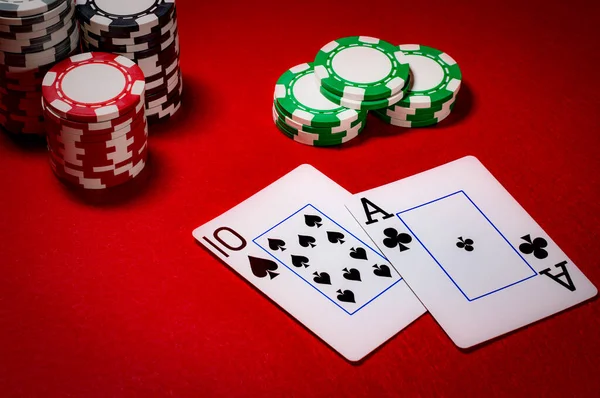 Koncepcja Branży Gier Hazardowych Gier Kasynowych Kartami Tworzącymi Blackjacka Otoczonego — Zdjęcie stockowe