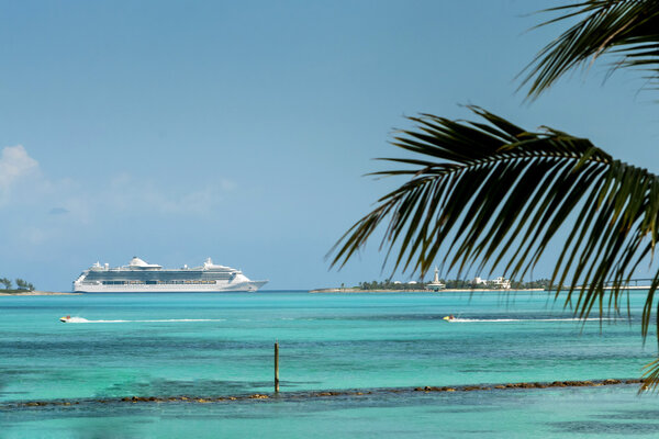 Cruise ship pulling into port