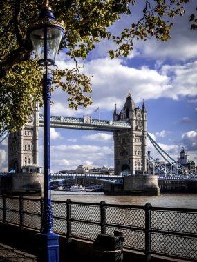 Londra 'daki kule köprüsü