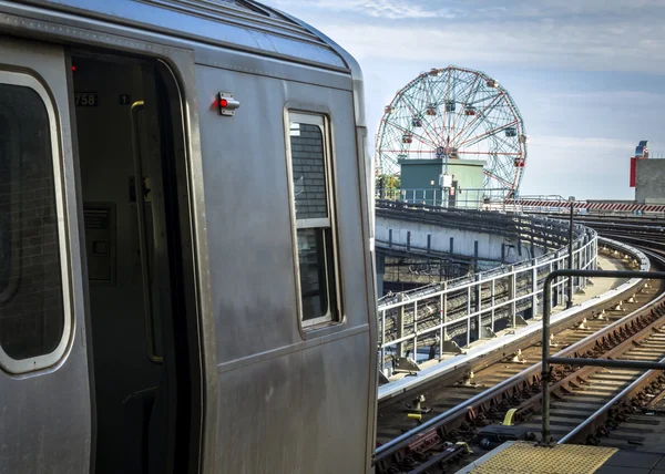 Subway vagn i Coney Island, Brooklyn — Stockfoto