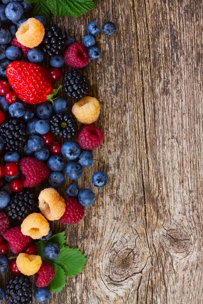 Фон из свежих ягод — стоковое фото