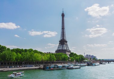 Seine Nehri üzerinde Eyfel turu