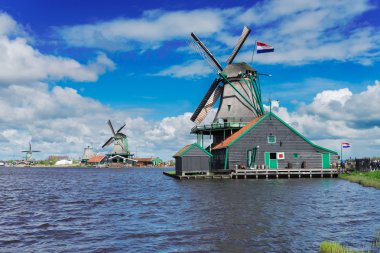 Hollanda rüzgar değirmenleri