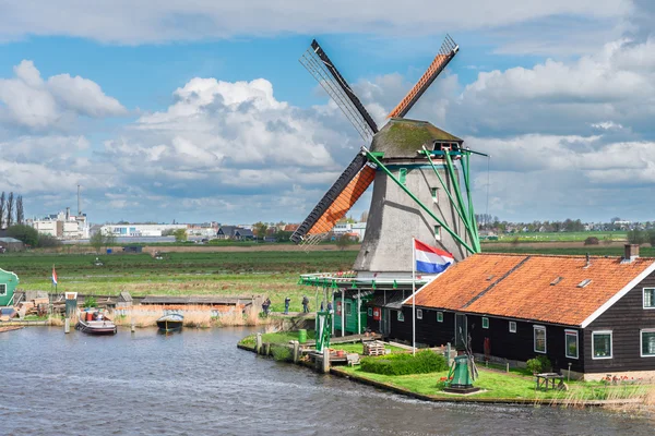 Nederlandse windmolens — Stockfoto