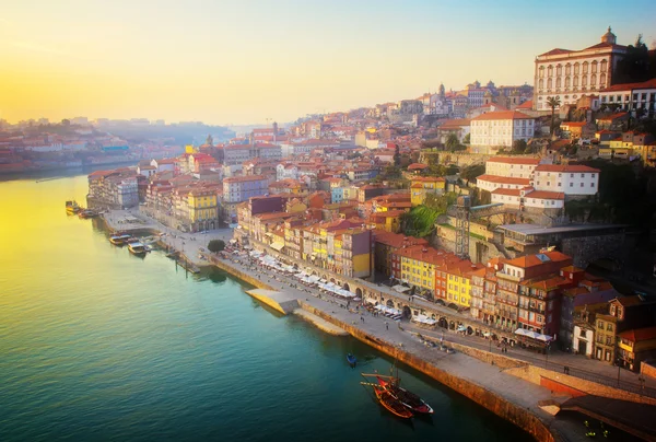 Oude binnenstad van Porto, Portugal — Stockfoto