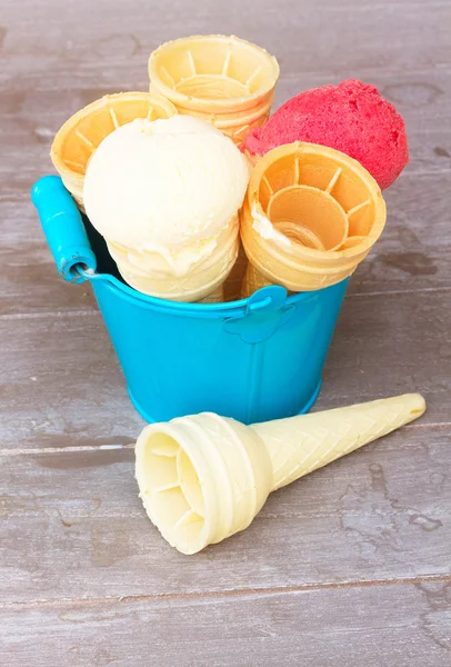 Scoops of ice-cream — Stock Photo, Image