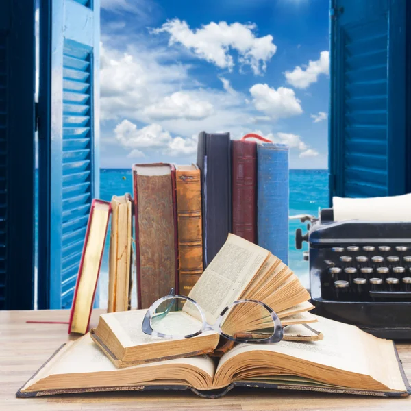 Books and typewriter — Stock Photo, Image