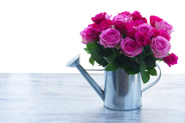 Букет зі свіжих рожевих троянд — стокове фото