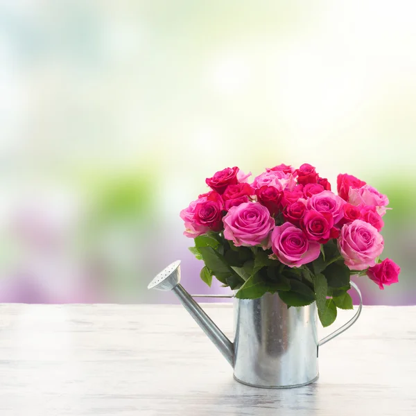 Bukett färska rosa rosor — Stockfoto