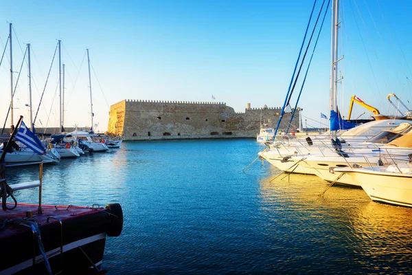 Heraklion přístav, Kréta, Řecko — Stock fotografie