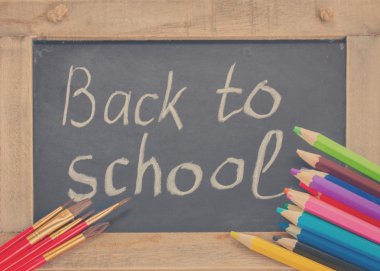 okula geri ile kara tahta