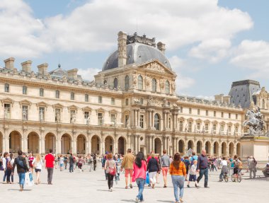 Paris louvre Sanat Müzesi