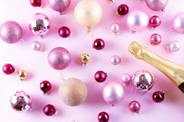 Şampanyalı Noel partisi