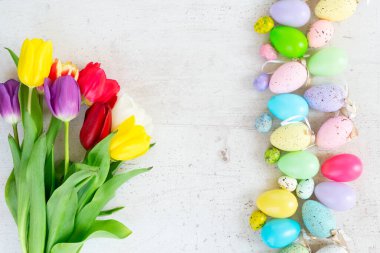 Laleli Paskalya yumurtası.