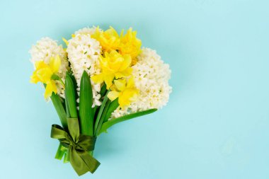 Sümbül ve nergisler