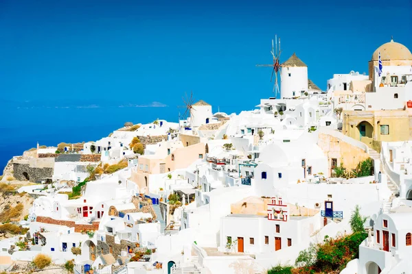 Oia, village grec traditionnel — Photo