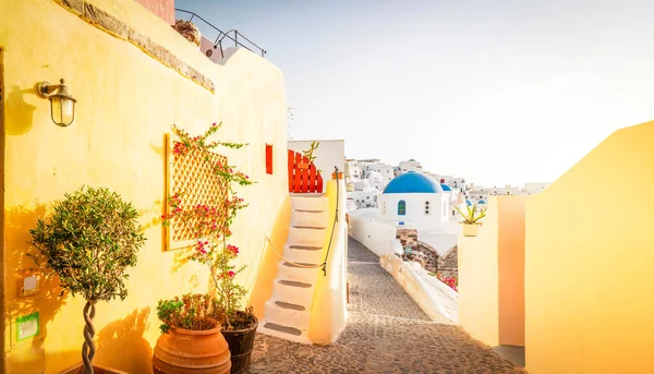 Oia, traditional greek village — Stock Photo, Image