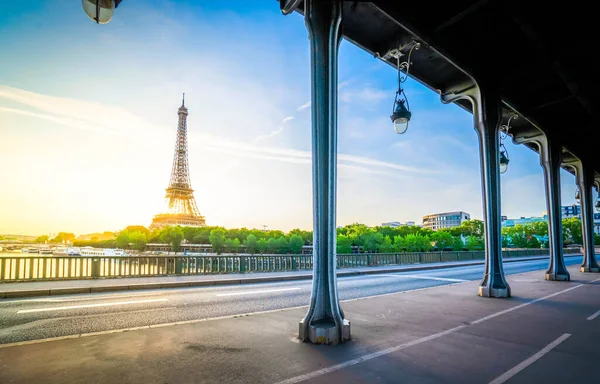 Eiffeltocht over de Seine — Stockfoto