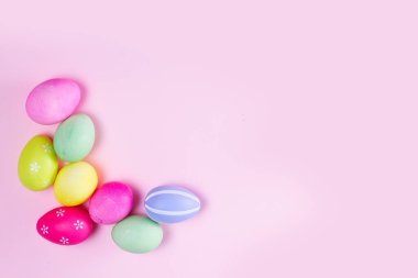 Tavşan kulaklı Paskalya sahnesi