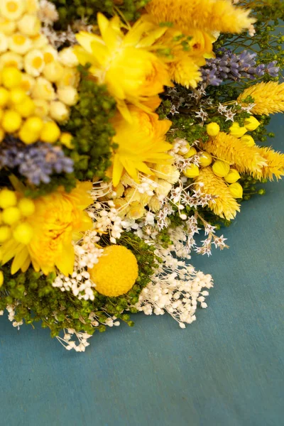 Fiori eterni di colore giallo — Foto Stock