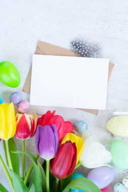 Laleli Paskalya yumurtası.