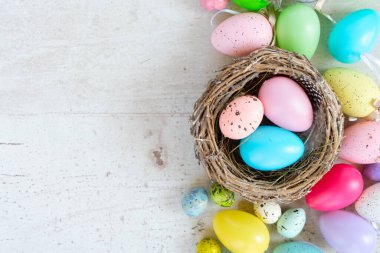 Laleli Paskalya yumurtası.