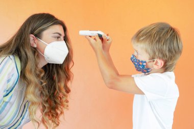 Pandemia zamanı ve sağlık konsepti